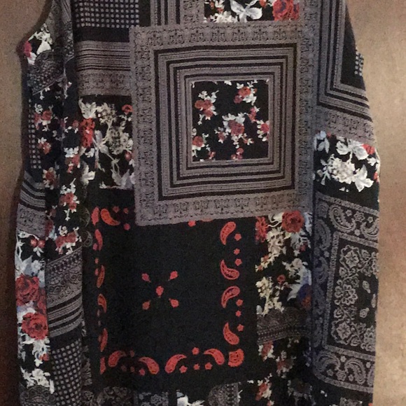 Quilt pattern dress - Picture 2 of 3